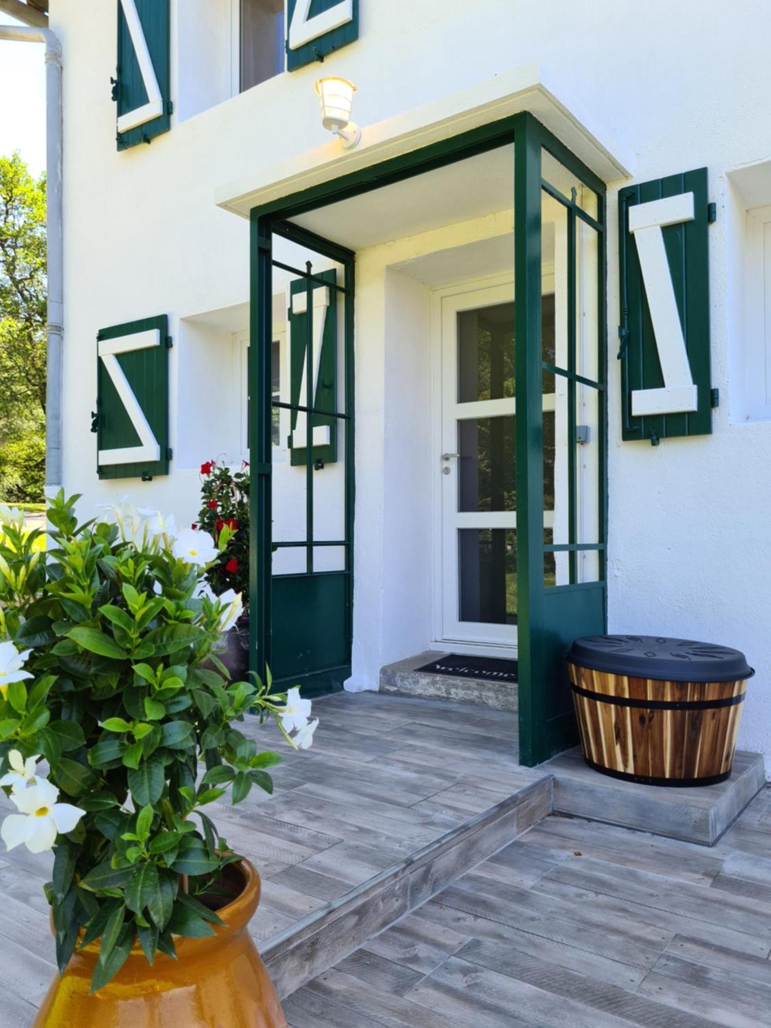 Gite Confortable Avec Spa Prive Et Confort Moderne Pont-de-Larn Exterior foto